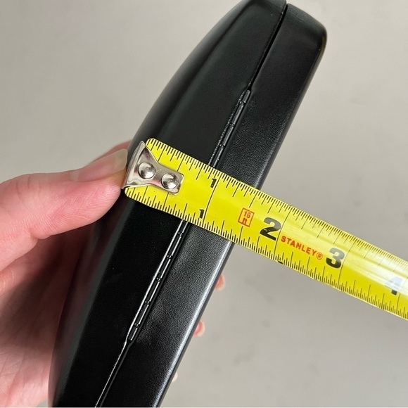 NEW Coach Shiny Black Rectangle Medium Hard Clamshell Dome Sunglass Case - Picture 9 of 10